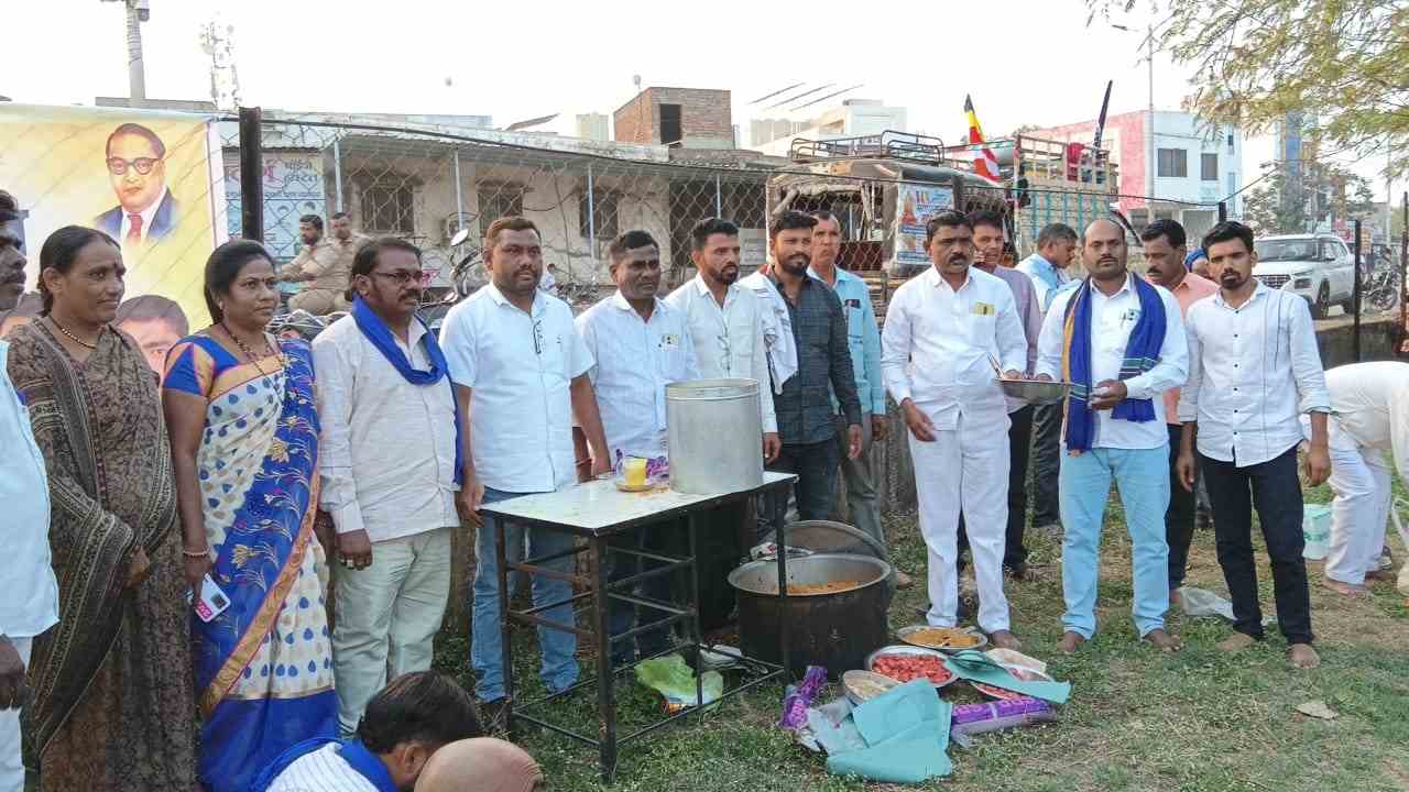 हयातनगर ते खुरगाव धम्म ध्वज पद यात्रेचे विविध ठिकाणी स्वागत